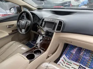 Toyota Venza XLE AWD V6 2013 Brown