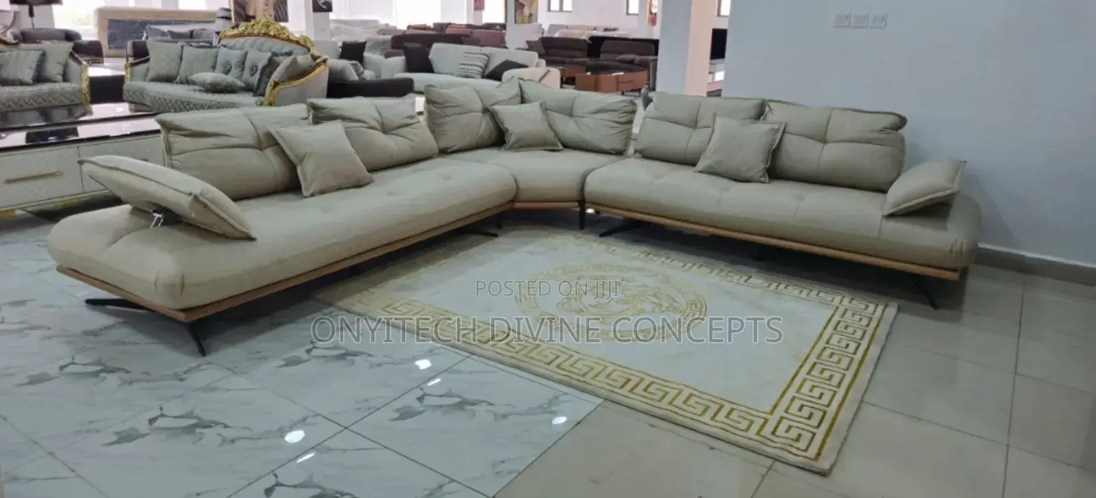 Luxury 5 Seaters Turkish Sofa With Adjustable Backrest