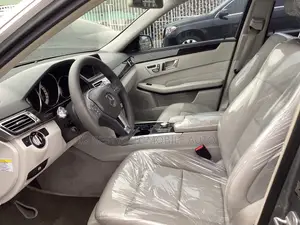 Mercedes-Benz E350 Base 4Matic Sedan AWD (3.5L 6cyl 7A) 2014 Gray