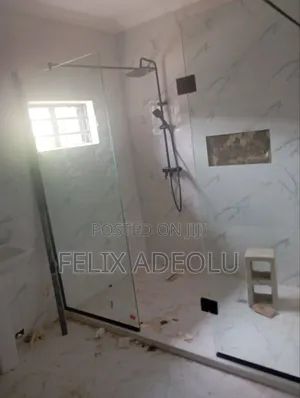 Cubicle Shower Glass