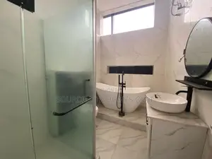 4bdrm Duplex in Harris Drive/Vgc for sale