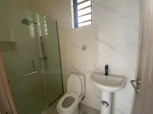 4bdrm Duplex in Harris Drive/Vgc for sale