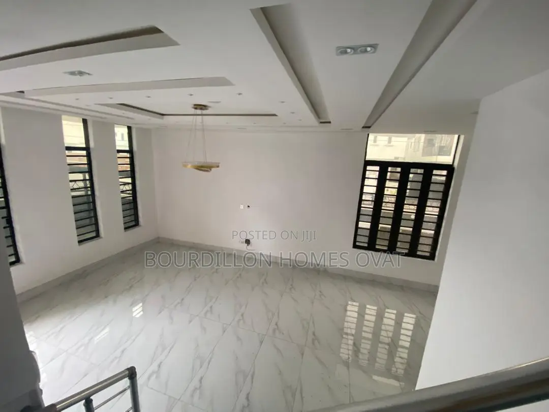 4bdrm Duplex in Harris Drive/Vgc for sale