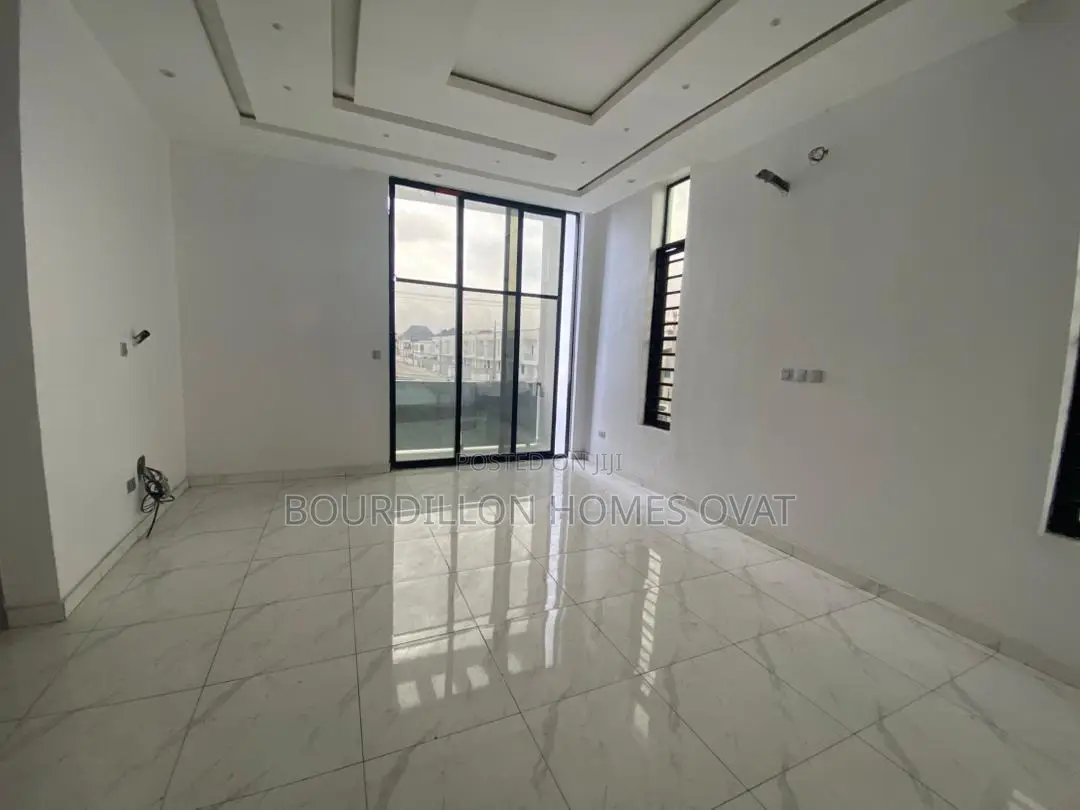 4bdrm Duplex in Harris Drive/Vgc for sale