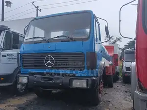 Mercedes Benz Water Tanker Truck 2000