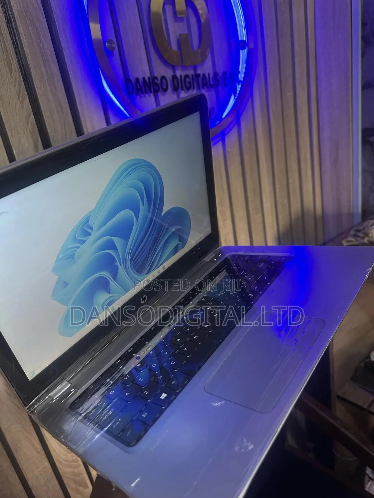 New Laptop HP ProBook 440 G4 8GB Intel Core i3 SSD 256GB
