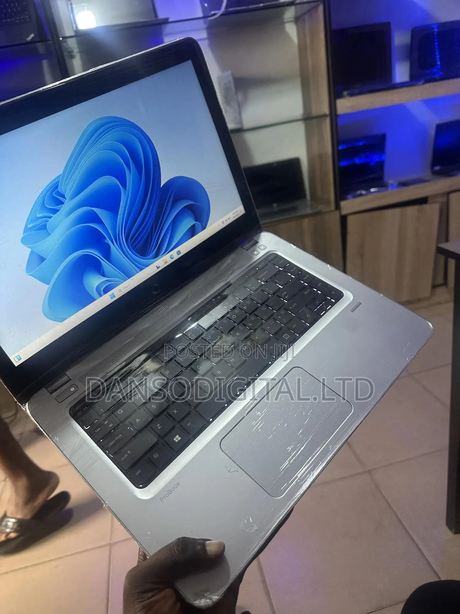 New Laptop HP ProBook 440 G4 8GB Intel Core i3 SSD 256GB