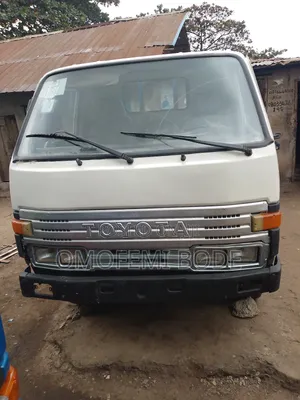 Toyota Dyna 150 Mini Truck 2002 White
