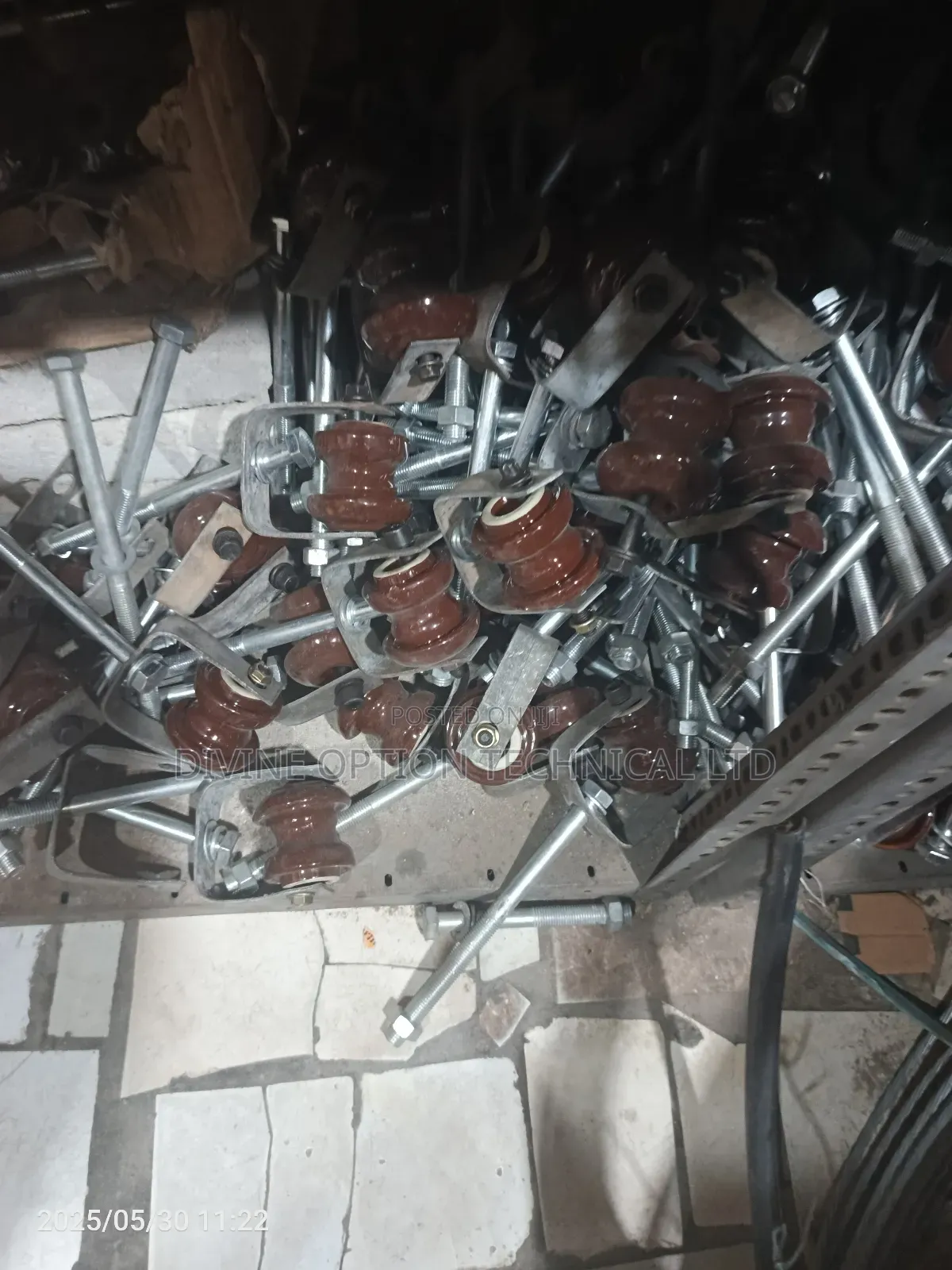 D Iron Long Bolt,