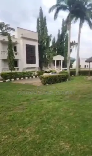 8bdrm Duplex in Maitama Main Abuja for sale