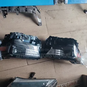 Set Head Light Tacoma 2025