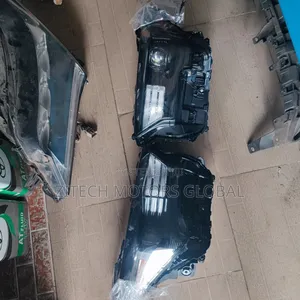 Set Head Light Tacoma 2025