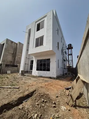 4bdrm Duplex in Akobo for sale