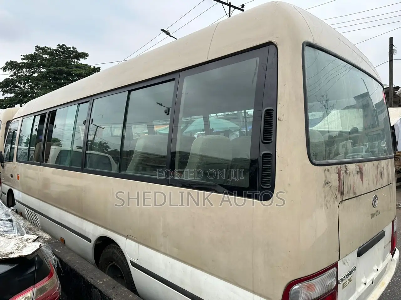 Toyota Coaster 2014 Gold
