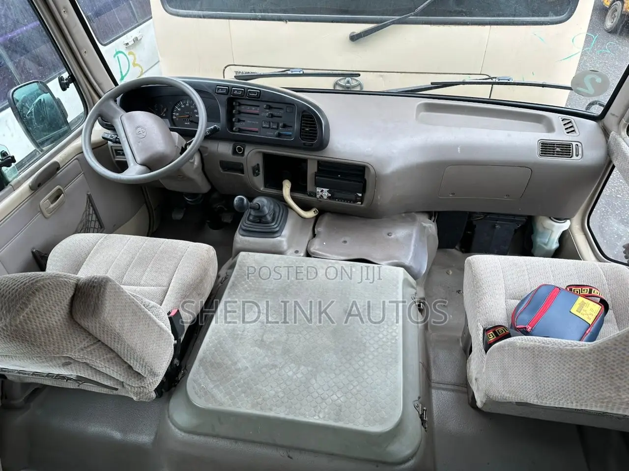 Toyota Coaster 2014 Gold