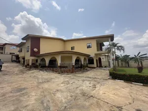 8bdrm Duplex in Parkia Estate, Alalubosa for sale