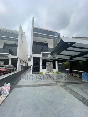 Furnished 5bdrm Duplex in Ikota for sale