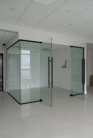 Office Partitioning With Glass