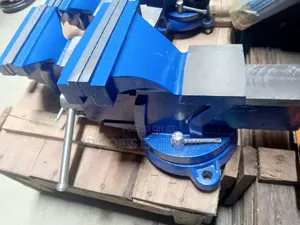 Bench Vise 6"