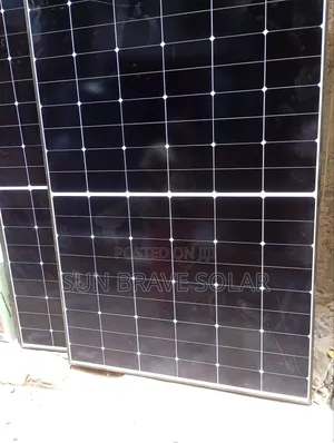 550w Black Mono Solar Panels Pbt