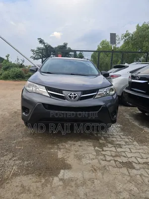 Toyota RAV4 LE 4dr SUV (2.5L 4cyl 6A) 2015 Gray
