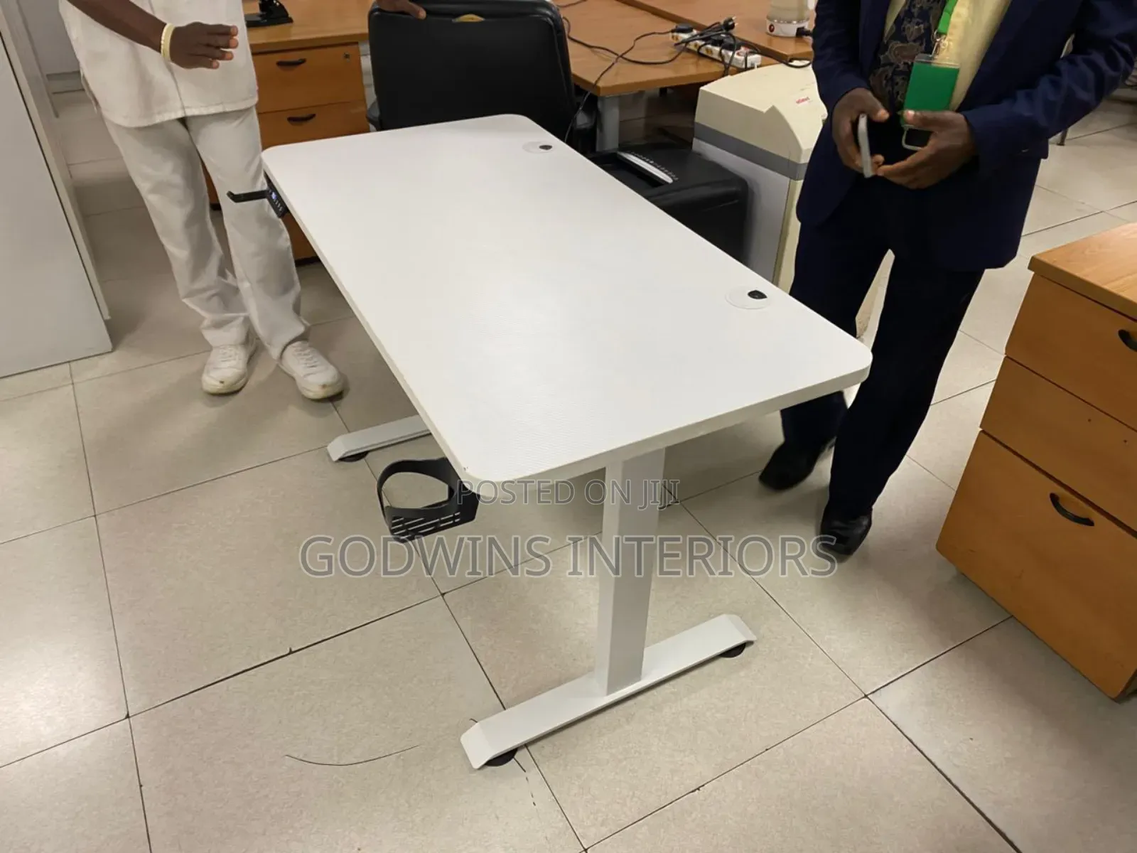 New Electrical Adjustable Desk 1.2mtr