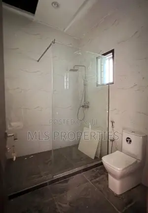 4bdrm Townhouse / Terrace in Mabushi for rent