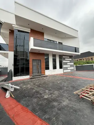 4bdrm Duplex in Akobo for sale