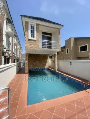 4 Bedroom Shortlet in Lekki Phase 1