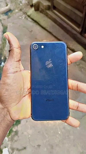 Apple iPhone 8 64 GB Black