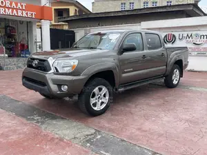 Toyota Tacoma Double Cab 4x2 2.7L 4-Cyl. 4-Speed Automatic 2013 Gold