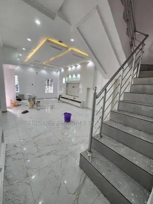 4bdrm Duplex in Chveon Estate, Chevron for rent
