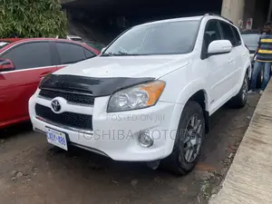 Toyota RAV4 2.5 Limited 4x4 2011 White