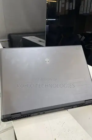 Laptop Dell Alienware M16 R2 16GB Intel Core Ultra 7 SSD 1T
