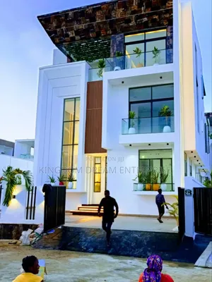 6bdrm House in Osapa London Lekki for sale