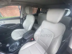 Hyundai Santa Fe SE AWD 2017 Red