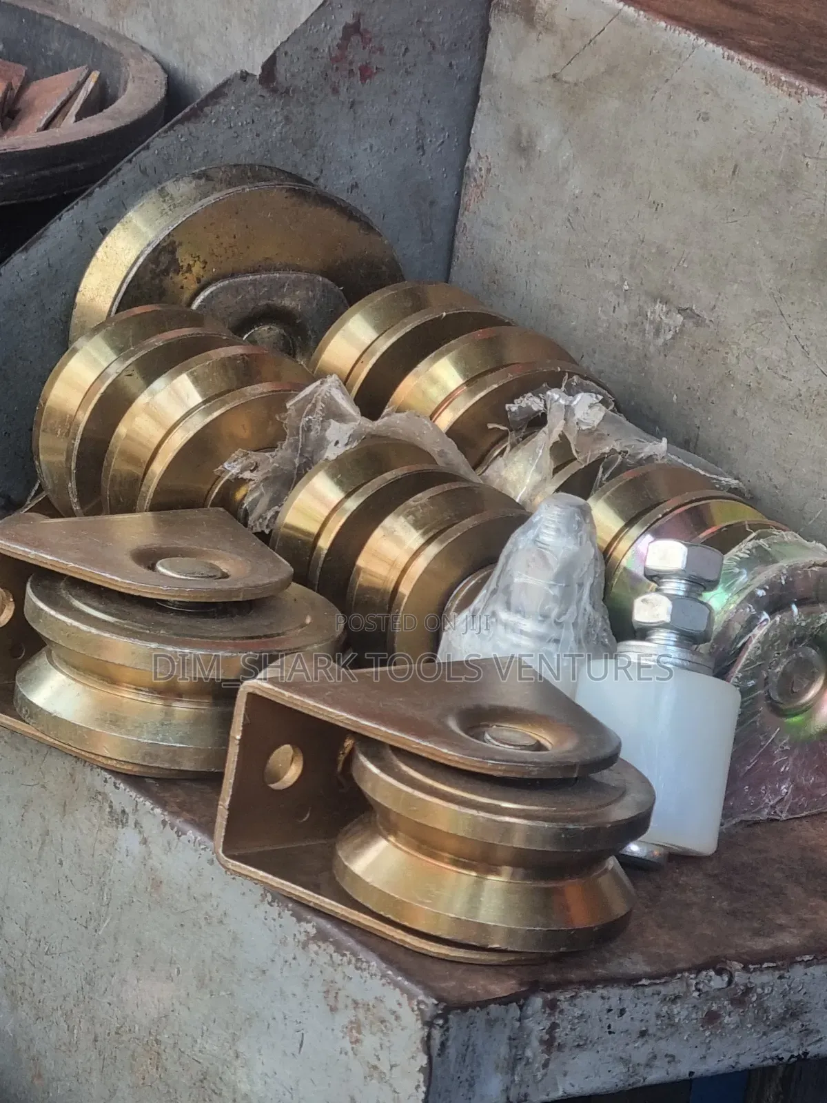 V-Groove Wheel With a Bracket(Gate Roller)