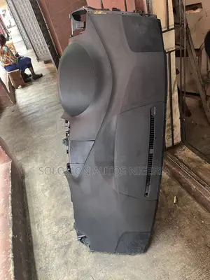 Dashboard Toyota Venza, 2010 2012 Model