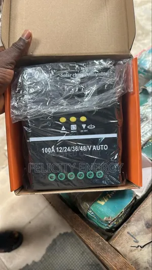 MPPT Charge Controller 100amps