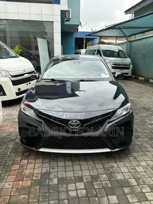 Toyota Camry XLE 2022 Black