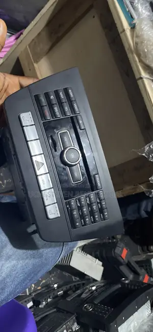 Car Stereo C300