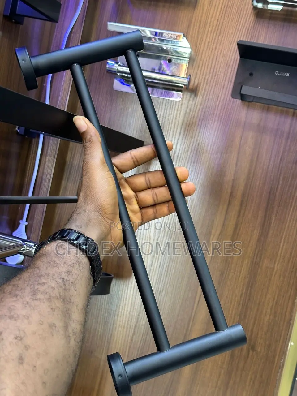 Adjustable Towel Rail