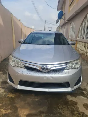 Toyota Camry LE 4dr Sedan (2.5L 4cyl 6A) 2015 Silver