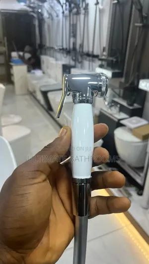 High Quality Chrome and White Bum Bum Washer