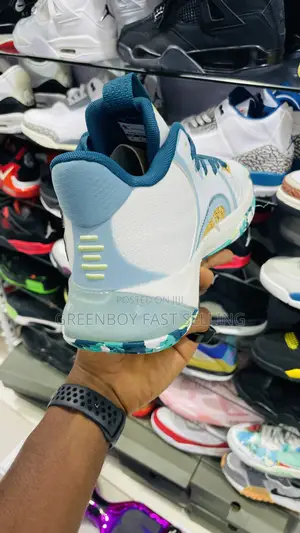 High Quality Shoe