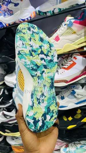 High Quality Shoe