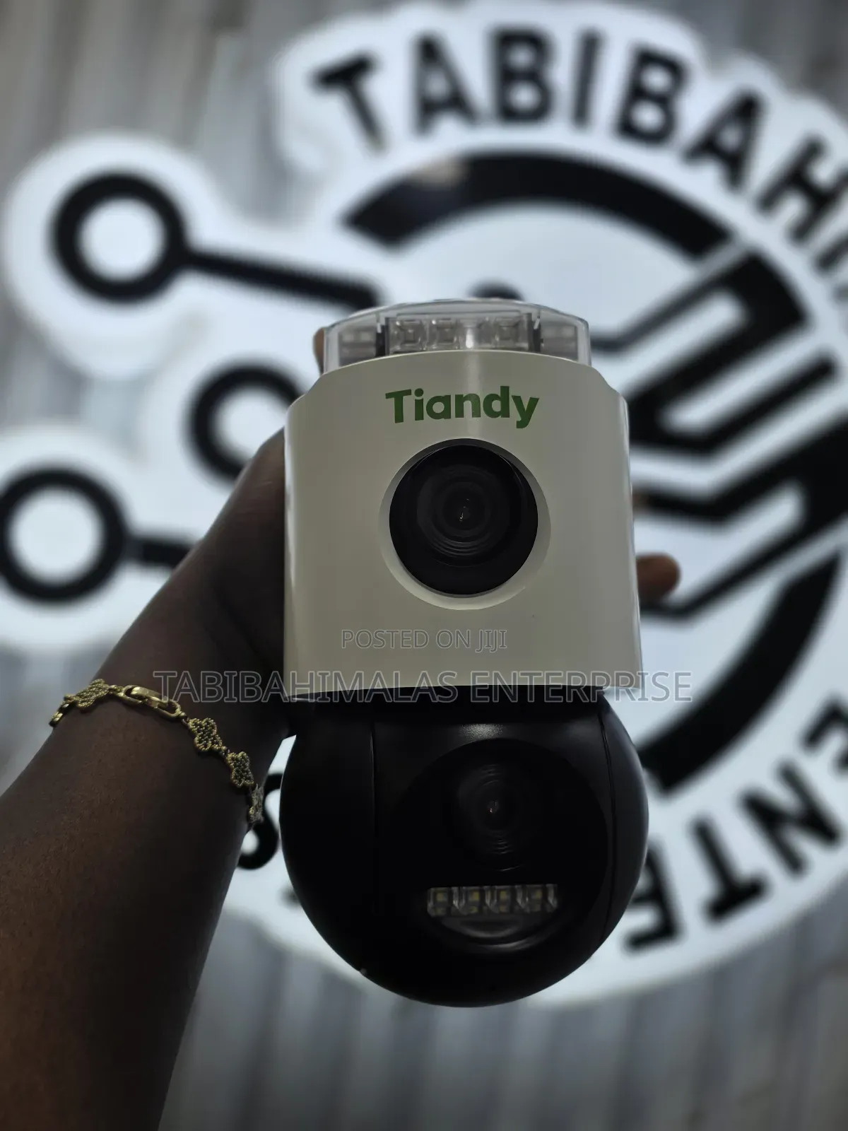 Tiandy Dual Lense Solar Camera H363u