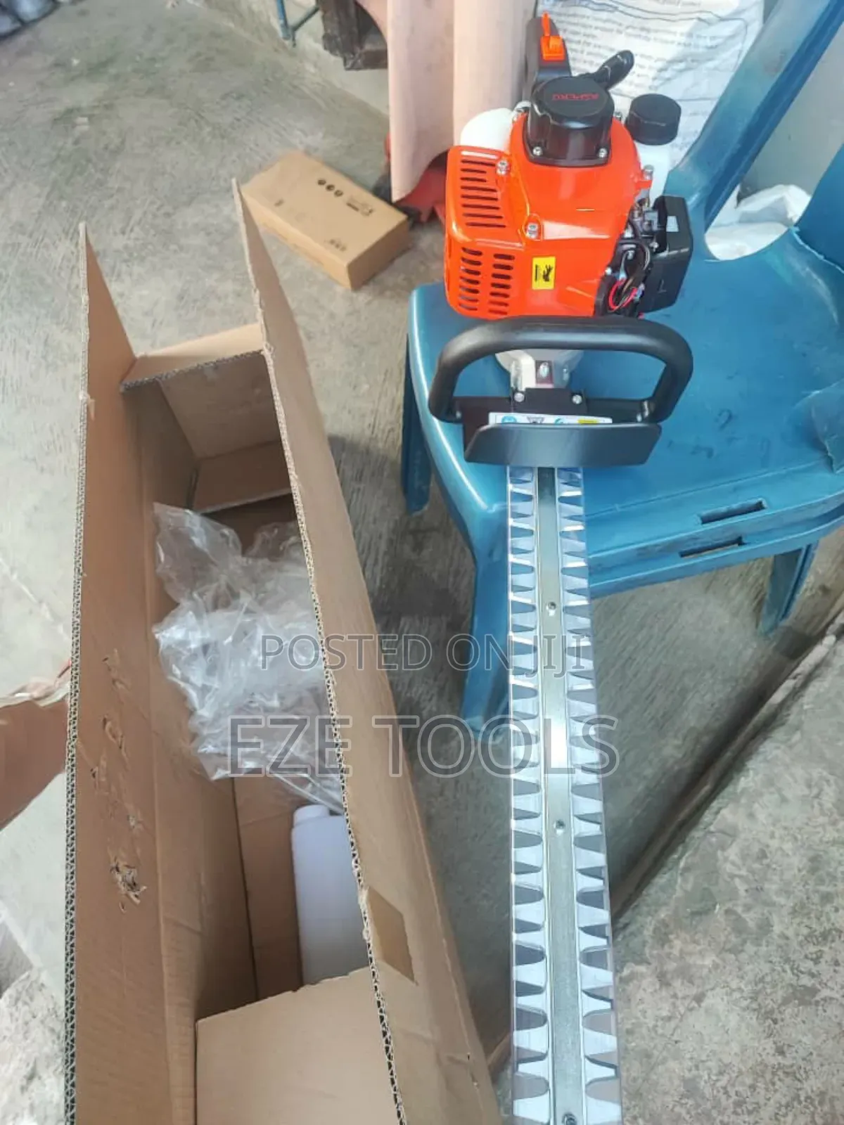 Hedge Trimmer Machine