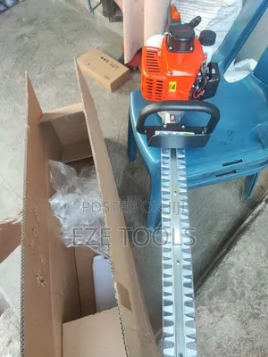 Hedge Trimmer Machine