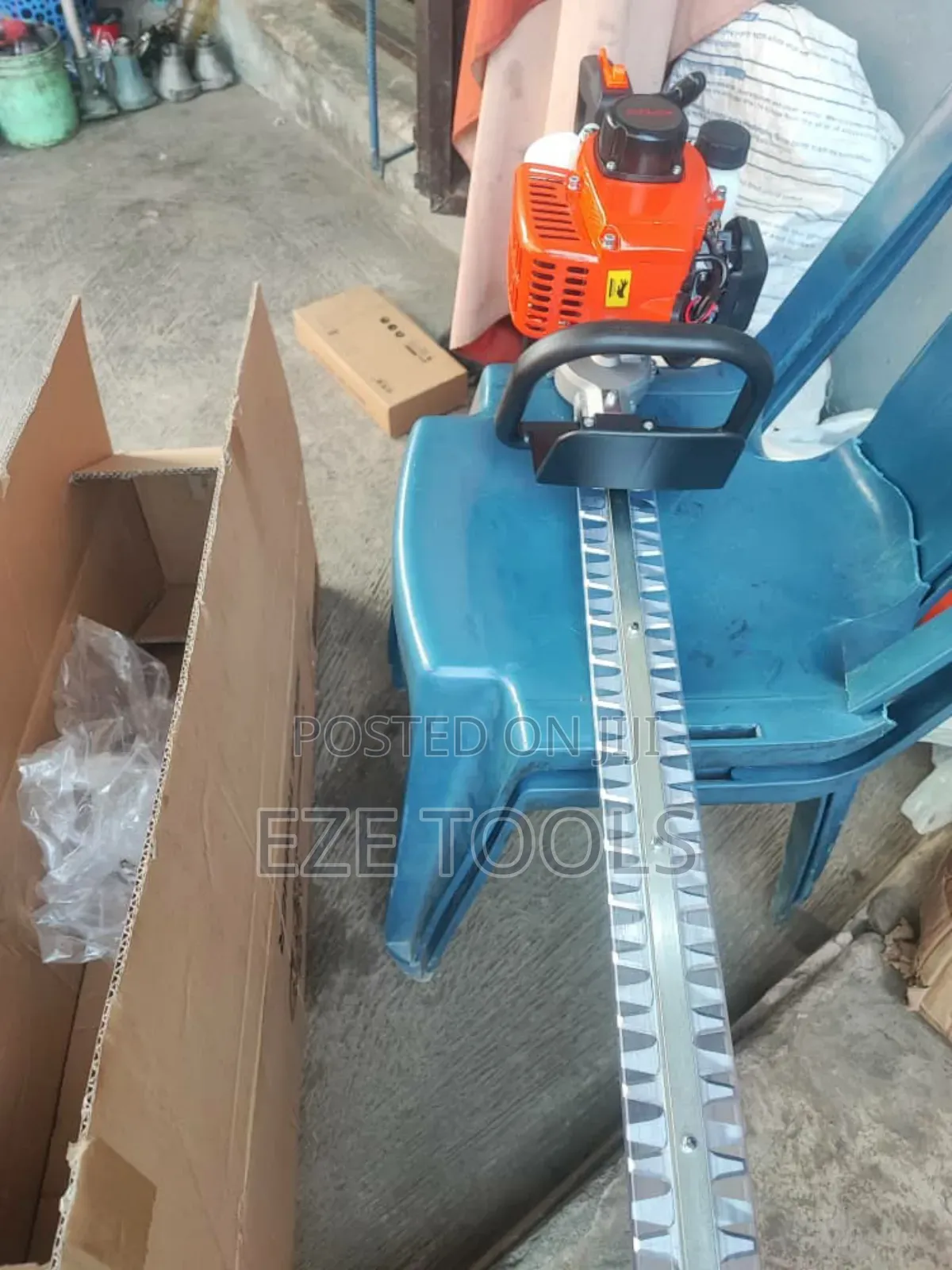 Hedge Trimmer Machine